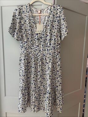 Knox Rose White Midi Dress with Blue Floral Print